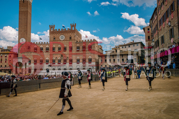 Corteo storico nella città di Siena e in Piazza il Campo