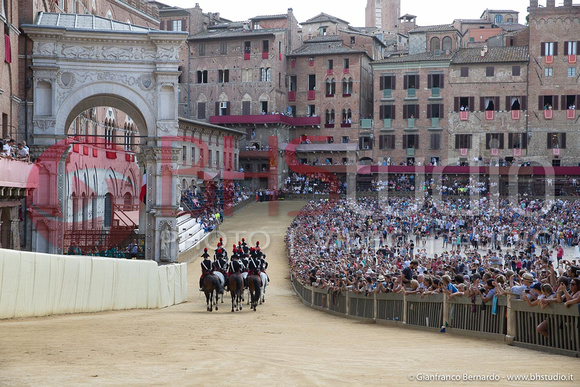 Carica dei Carabinieri